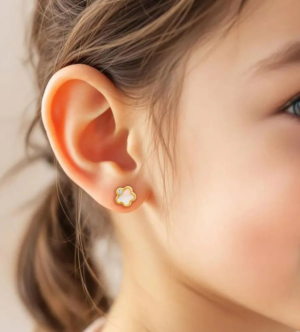 Pendientes de bebe oro y nácar 18k flores 323_23038 pendientes de oro 18k con nacar y circon modelo nina