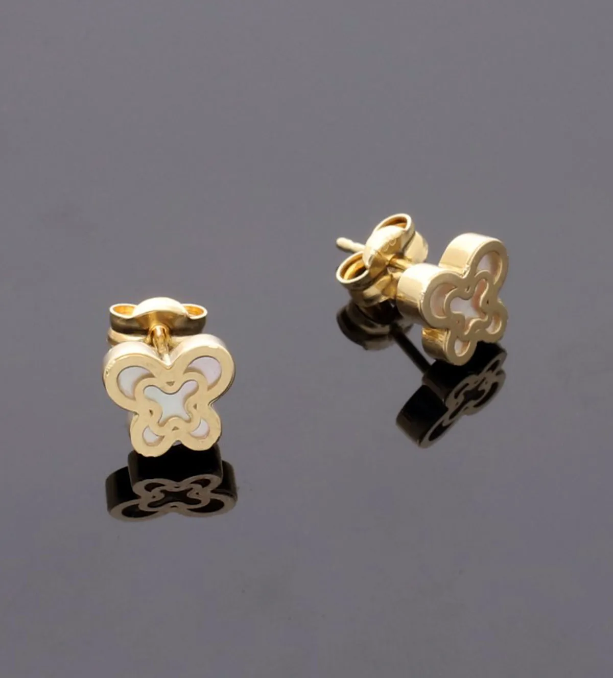 Pendientes de oro 18k y nácar mariposas 243_613-00210 pendientes-de-oro-y-nacar-mariposa-243_613-00210 toma sin retoque