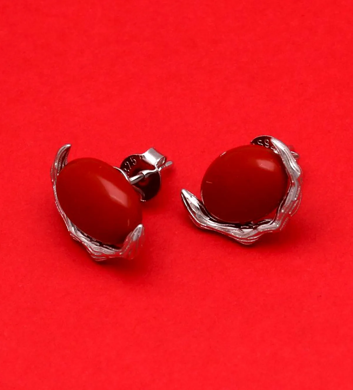 Pendientes de plata diseño tribal 136_JFH25003 pendientes-de-plata-y-pasta-roja-136_JFH25003 foto sin retoque