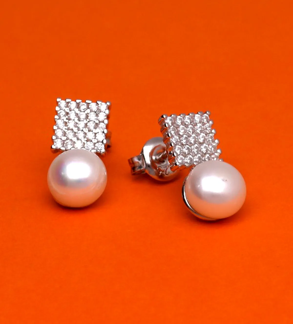 Pendientes de plata con Perla y circones 136_AD4190 pendientes-de-plata-y-circones-con-perlas-cultivadas-136_AD4190 toma sin retoque