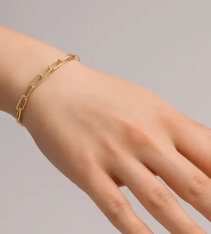 pulsera-de-oro-243_466-00141 foto modelo mano