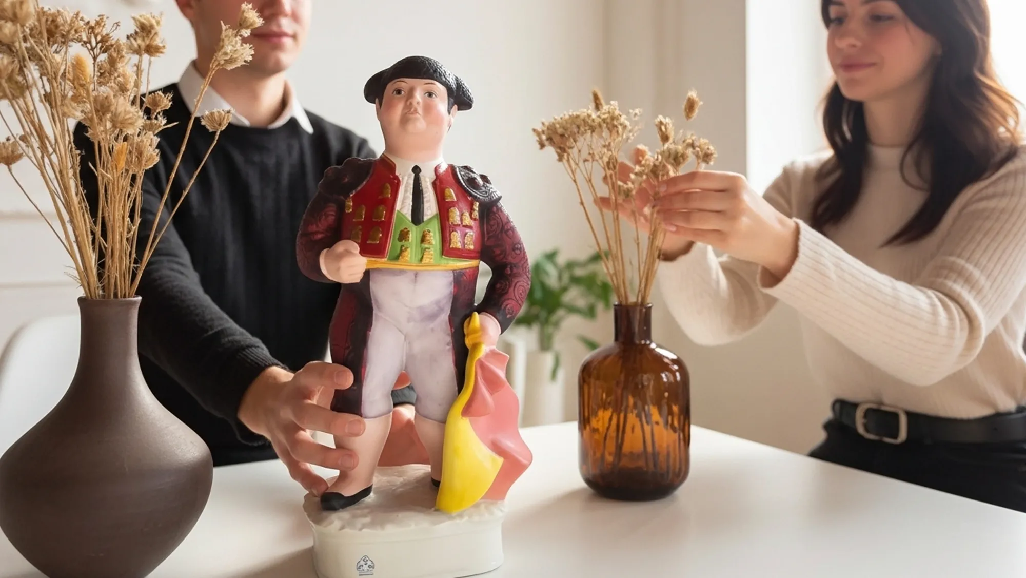 Figura de porcelana Nuevo Buen Nuevo Buen Retiro “Torero” figura de porcelana que convierte la pasión española en arte decorativo 2025etiro “Torero” pasión española convertida en arte decorativo 2025