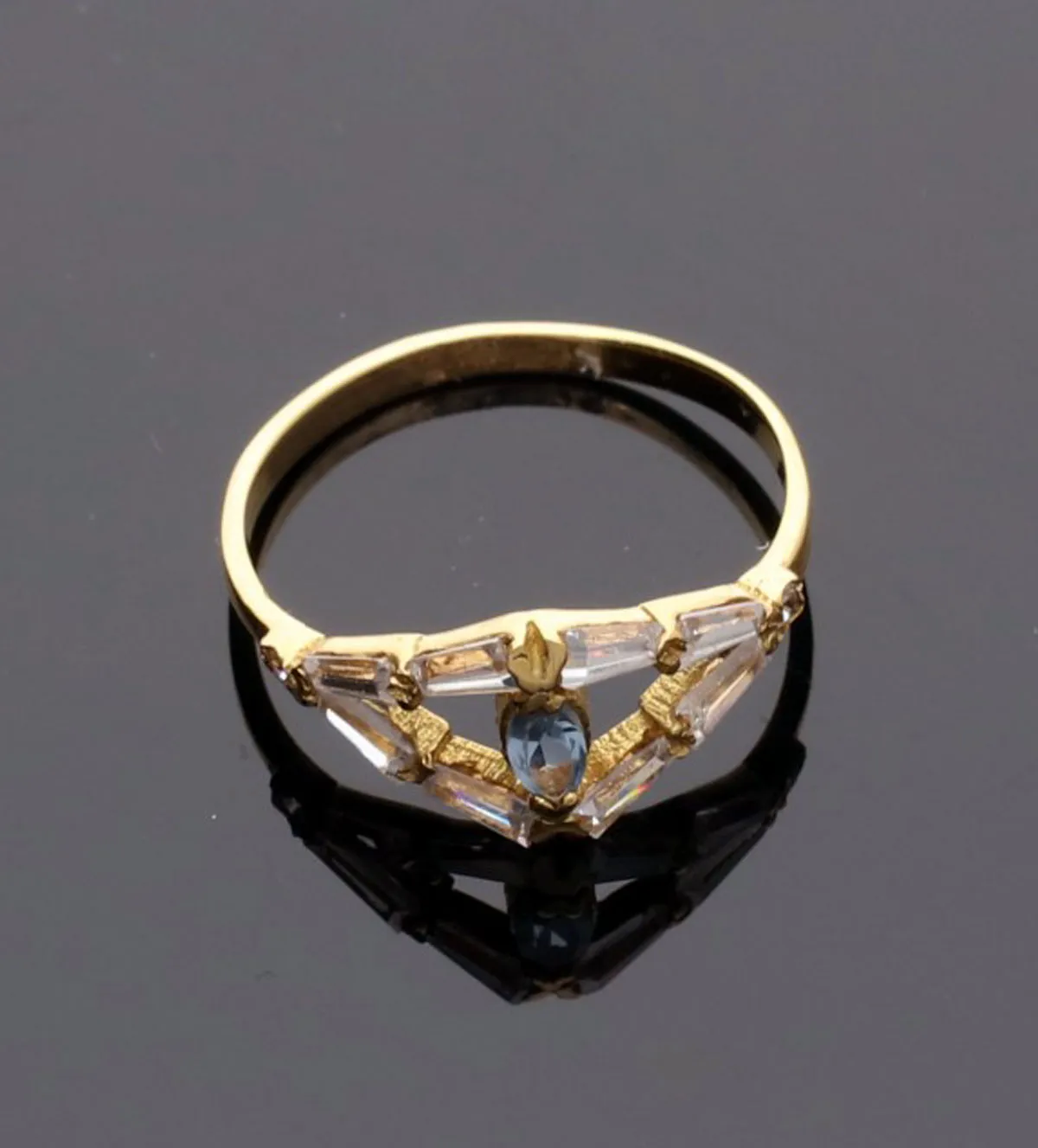 Anillo de oro 18K con circones 139_0054-S Anillo de oro 18K con circones 139_0054-S - Imagen 6