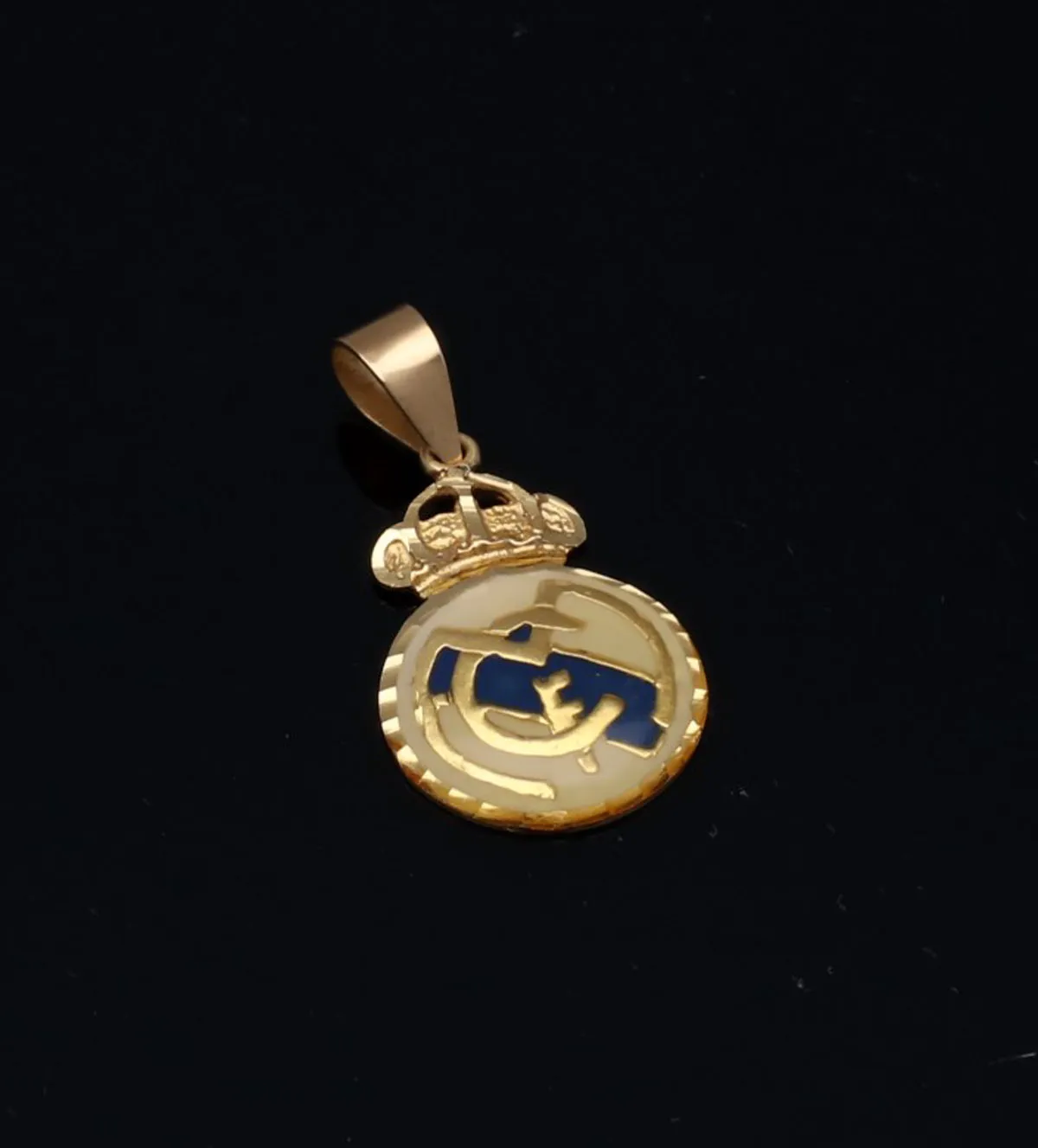 Colgante de oro 18k escudo Real Madrid 033_BB_25F13 colgante-de-oro-18k-real-madrid-033_BB_25F13 toma real sin retoque