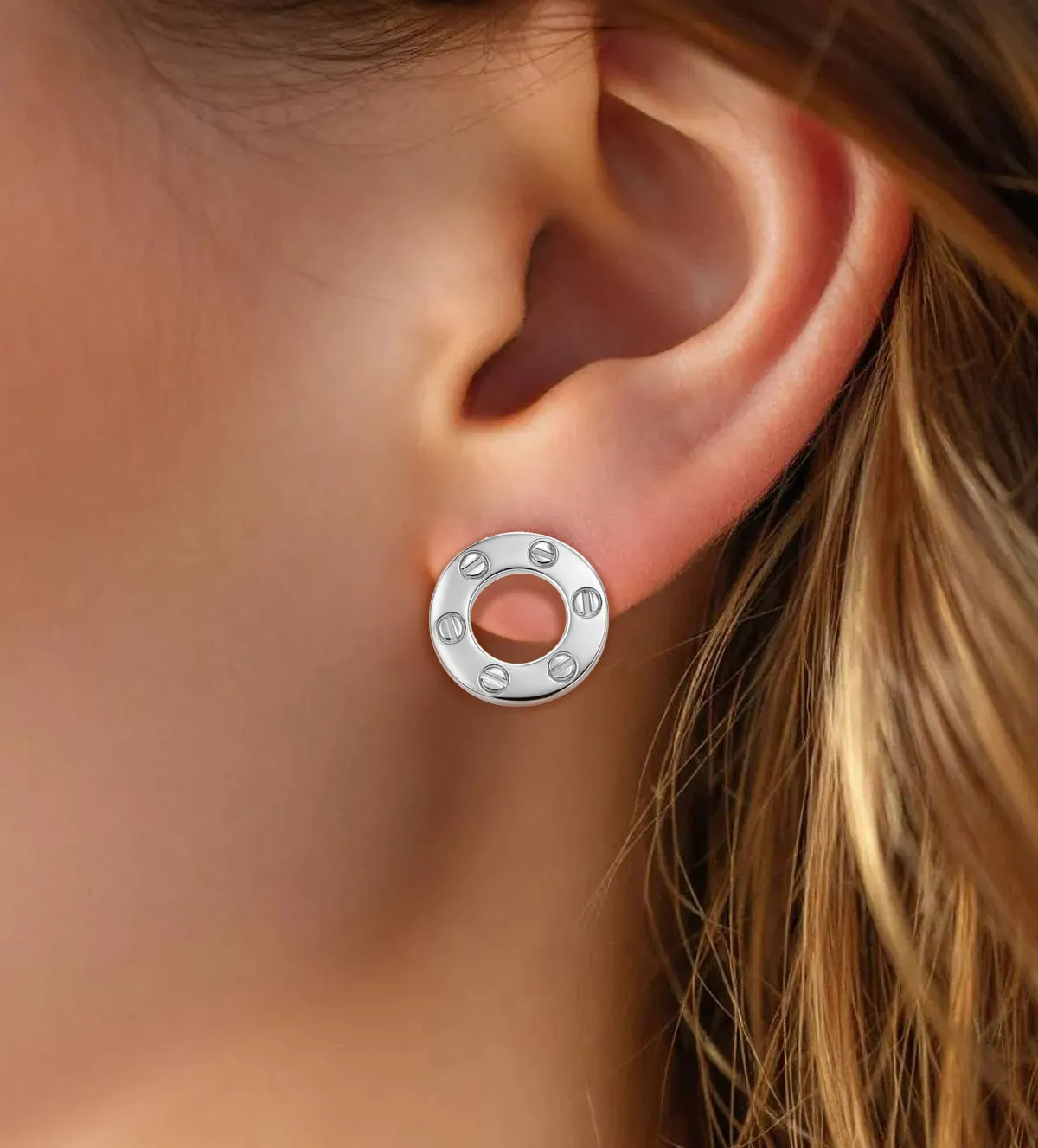 Pendientes de plata circulares 266_0110957-1-1-15MM pendientes-de-plata-266_0110957-1-1-15MM_05 modelo mujer