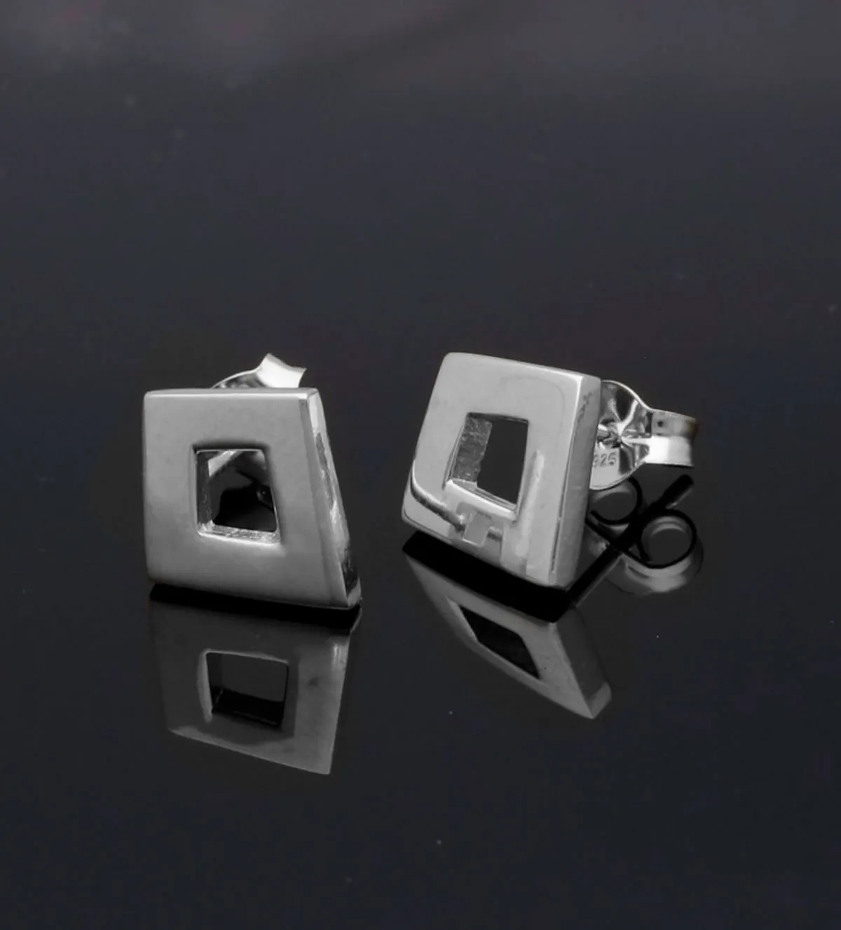 Pendientes de plata como rombos 266_016393 pendientes-de-plata-chapada-como-rombos-266_016393-1-1_10 fondo negro sin retoque