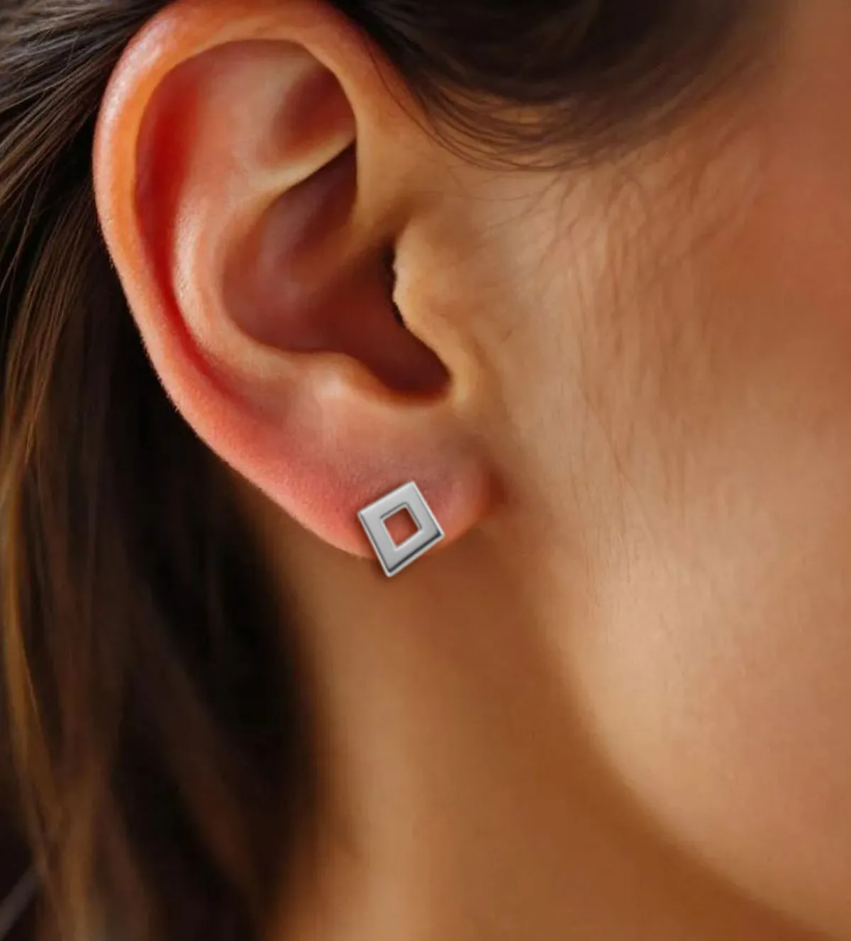 Pendientes de plata como rombos 266_016393 pendientes-de-plata-chapada-como-rombos-266_016393-1-1_10 modelo mujer