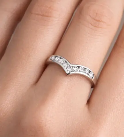 anillo de oro blanco 18 ktes con brillantes templo 038_LO-044-25MY02_10