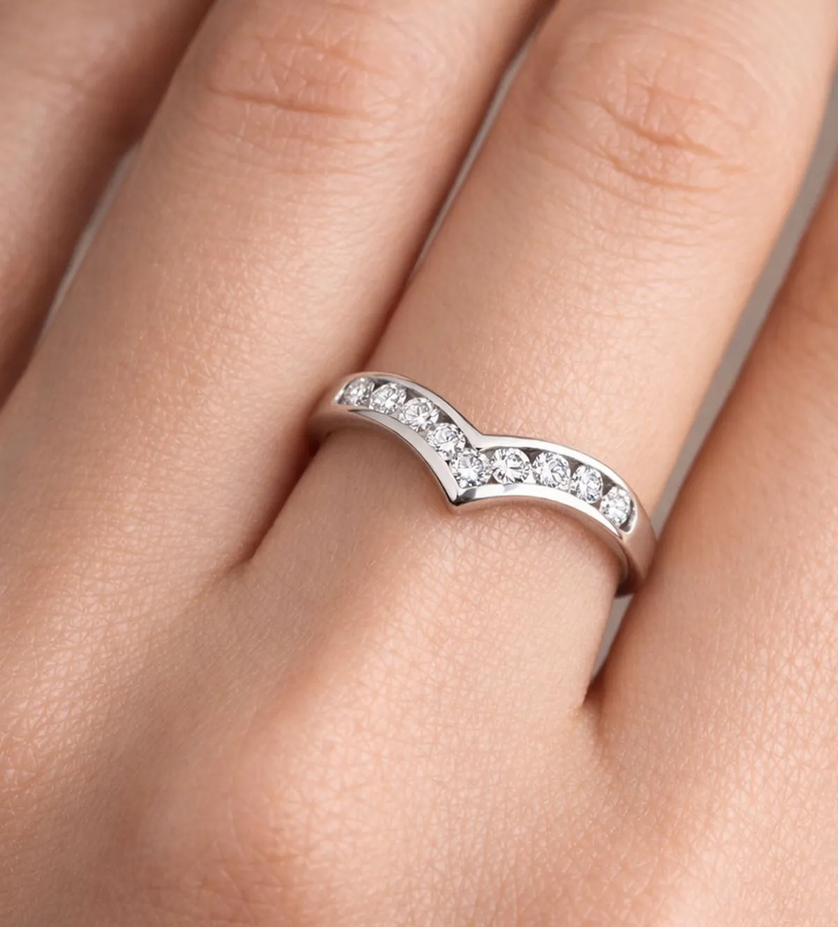 Anillo de compromiso oro blanco 18k con brillantes "Templo" anillo de oro blanco 18 ktes con brillantes templo 038_LO-044-25MY02_10