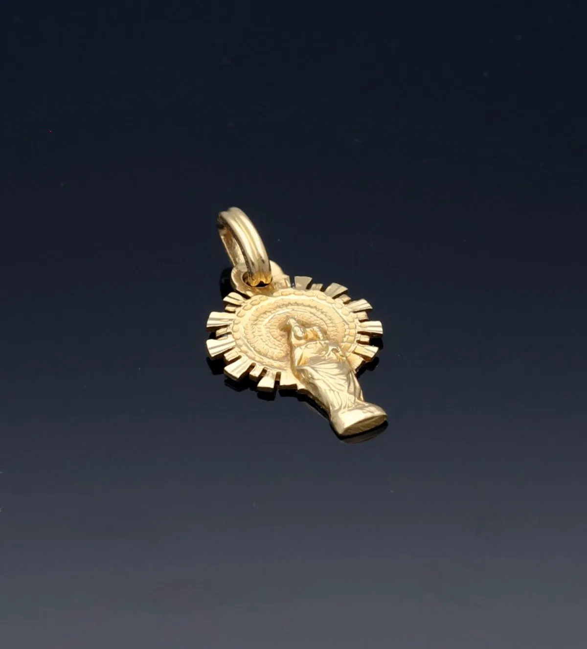 Medalla de oro 18k Virgen del Pilar 036_BB_25M30 medalla de oro 18k virgen del pilar 036_BB_25M30_05 fondo negro sin retoque