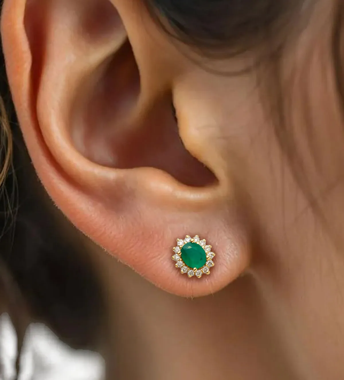 Pendientes de oro 18k con piedra preciosa orlada de brillantes 243_376-0055X pendientes de oro ley 18k con esmeralda y brillantes 243_376-00554_10